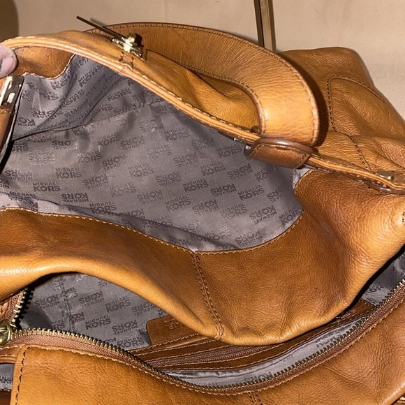Michael By Michael Kors Vintage Tan Leather Satchel/Shoulder EUC - Picture 11 of 16